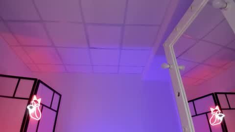 Snapshot of curly_vixen chatting on September 29, 9:08 am Vixen Please click followww 3333 online show from September 29, 9:08 am