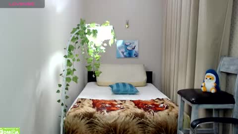 curvy_girlz online show from February 12, 1:53 am