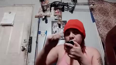 Snapshot of curvylucifinaxxx chatting on October 21, 9:25 am Lucifina ganja kittens online show from October 21, 9:25 am