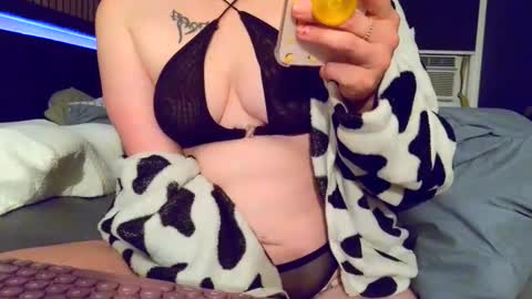 curvymommymenace online show from September 10, 2:56 am