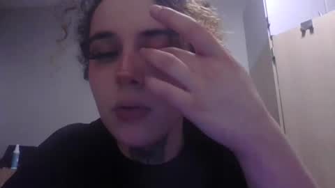 curvyyus online show from February 12, 12:36 am