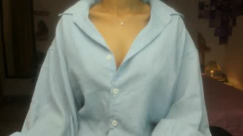 Alisha online show from July 7, 3:16 pm