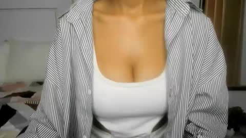 Alisha online show from February 20, 6:26 am