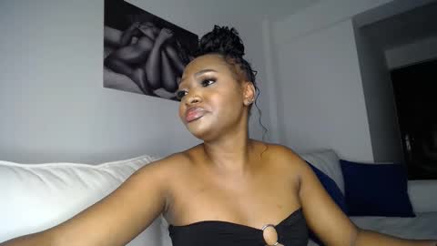 Snapshot of cute_ass18 chatting on March 3, 7:28 pm Liya online show from March 3, 7:28 pm
