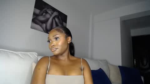 Snapshot of cute_ass18 chatting on February 10, 6:03 pm Liya online show from February 10, 6:03 pm