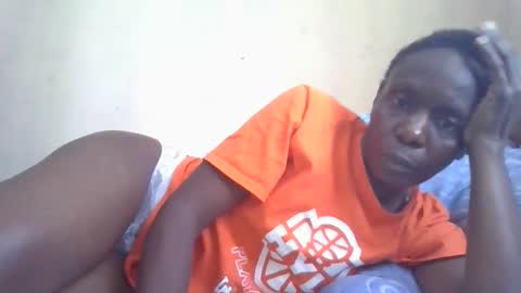 Snapshot of cute_divah4 chatting on October 20, 11:15 am cute_divah4 online show from October 20, 11:15 am