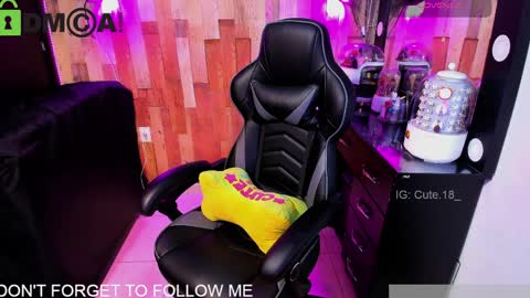    Independent Model online show from March 28, 12:34 am