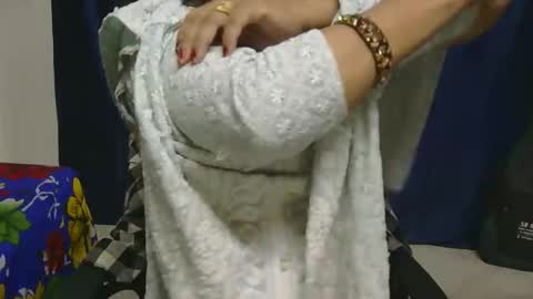 kashmira online show from November 6, 5:49 pm