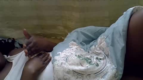 Snapshot of cute_maya1 chatting on September 16, 6:38 am Sweetebony online show from September 16, 6:38 am