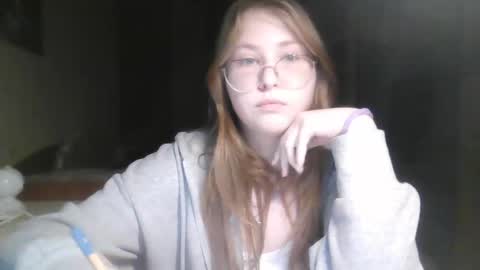 Veronica online show from March 5, 6:56 pm