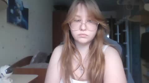 Veronica online show from March 5, 2:34 pm