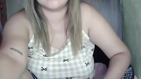 Mimi online show from June 15, 11:08 pm