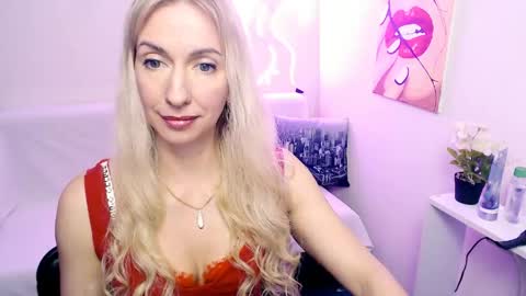 cute_smile_shy online show from April 16, 7:47 pm