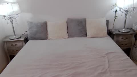 cuteangelina18 online show from October 29, 11:45 am