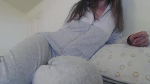 Anne-Marie  online show from October 28, 1:12 pm