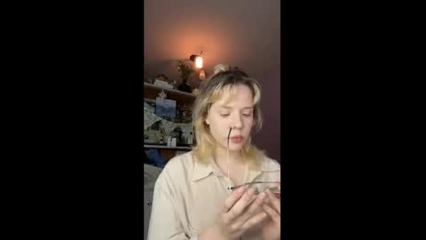 Amy online show from March 1, 3:27 pm