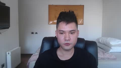 cuteasianchris online show from February 15, 9:46 pm