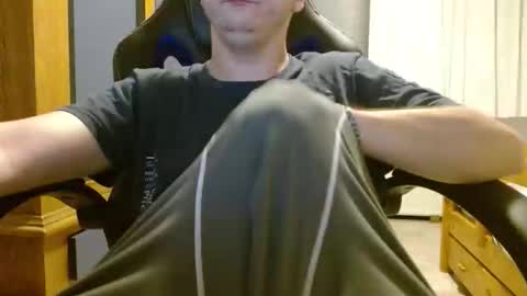 Cuteboy090 online show from May 28, 8:40 pm