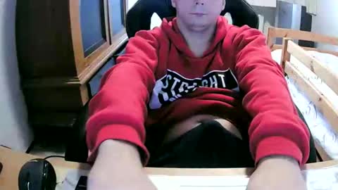 Cuteboy090 online show from November 3, 11:00 am