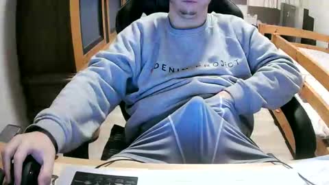 Cuteboy090 online show from March 24, 2:45 pm