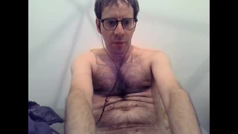 cuteboybi40 online show from December 5, 12:21 am