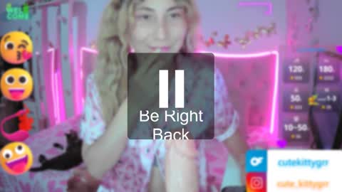 Snapshot of cuteee_kitty chatting on October 7, 12:06 am Kitty online show from October 7, 12:06 am