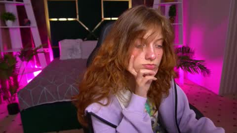 Foxy online show from November 17, 2:30 pm