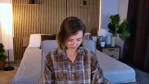 cutemirage online show from May 25, 3:18 pm