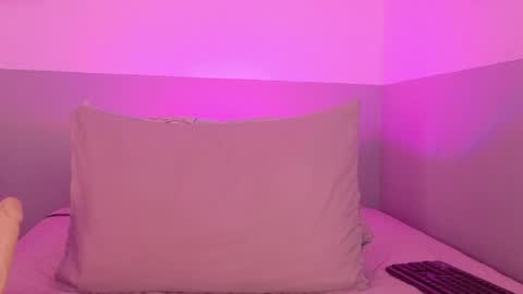 cutepetitee online show from March 20, 8:58 pm