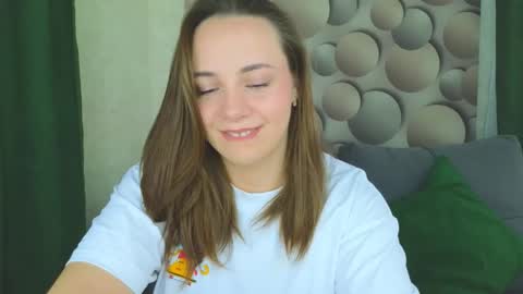 Snapshot of cutesmile_sharon chatting on September 11, 5:09 am cutesmile sharon online show from September 11, 5:09 am