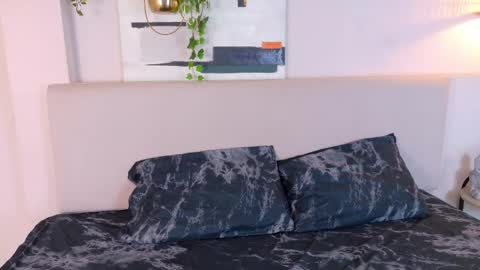 cutewofy online show from May 5, 7:19 pm