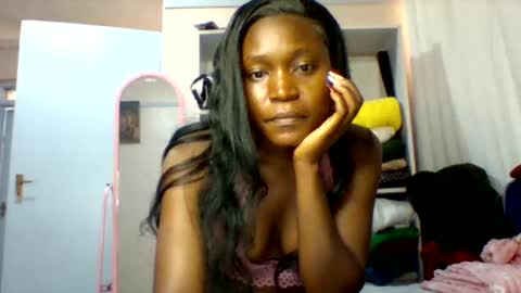 cutezola online show from January 10, 8:09 am