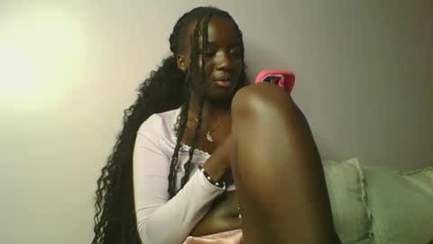 Snapshot of cutie_choco chatting on October 18, 9:30 pm Choco online show from October 18, 9:30 pm
