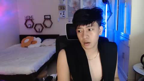 Neil Taylor online show from January 9, 8:14 pm