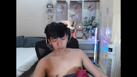 Neil Taylor online show from November 18, 6:55 pm