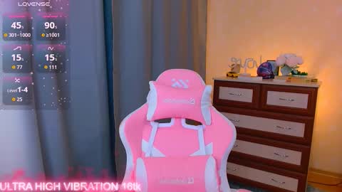 Snapshot of cutie_mili chatting on September 22, 8:29 am mili online show from September 22, 8:29 am