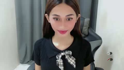 cutie_mitcha online show from February 15, 9:27 am