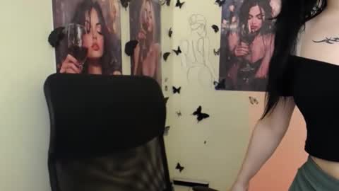 Emma online show from April 2, 6:10 am