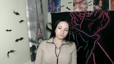 Emma online show from November 5, 1:46 pm