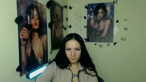 Emma online show from November 7, 1:46 pm