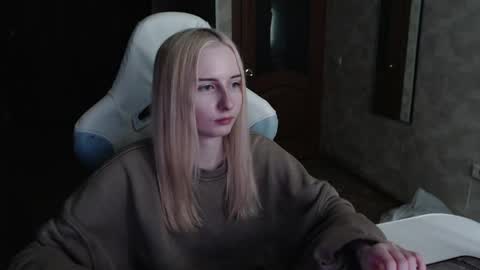 Cutti Crystal online show from April 12, 4:11 pm