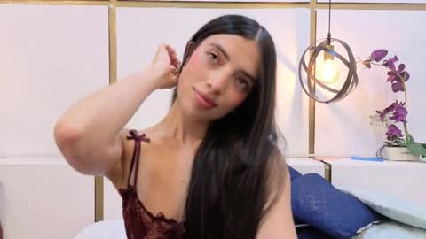 Cynthia1fox online show from April 7, 2:13 am