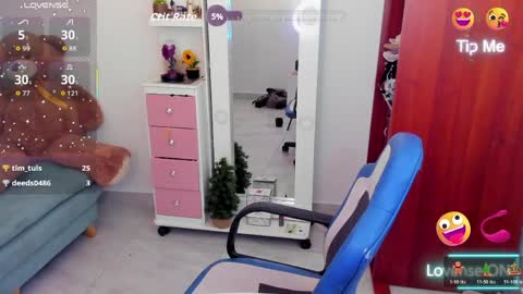 Cynthia online show from April 8, 1:58 pm