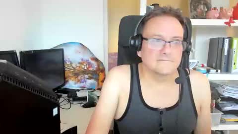 d_i_v_i_t_i_a_c_u_s online show from December 1, 7:50 am