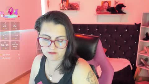 Mia  online show from October 7, 7:32 pm