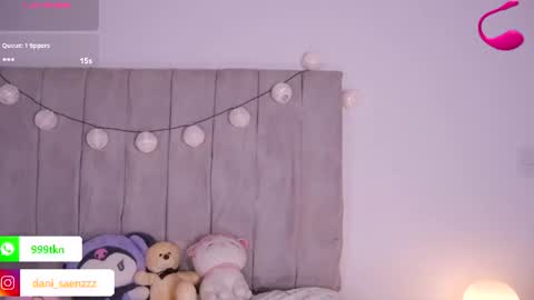 Daniela Saenz online show from July 23, 1:41 am