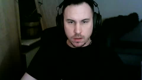 DadBodStephen online show from February 5, 7:10 pm