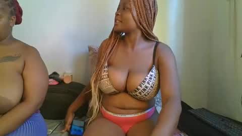 daddyiestoy online show from October 19, 4:06 am
