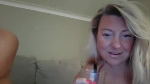 Katie  Ryan online show from September 12, 3:19 am