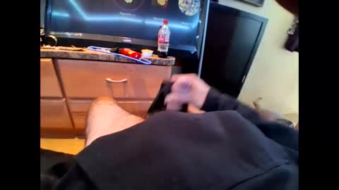 Snapshot of daddycumming1991 chatting on October 21, 1:05 pm daddycumming1991 online show from October 21, 1:05 pm
